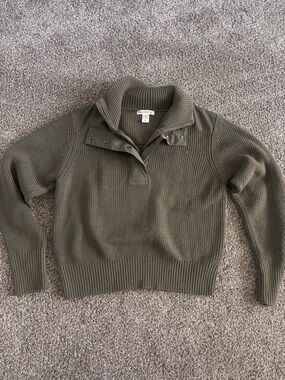 NWOT Athleta Olive Ribbed Half-Snap Cowl Pullover
